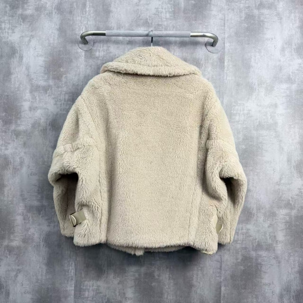 Authentic MaxMara Beige Teddy Jacket - Picture 2 of 7